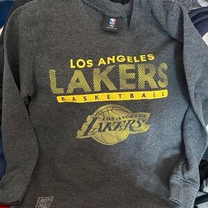 NBA Los Angeles Lakers Gray & Yellow Kids top size small (8)